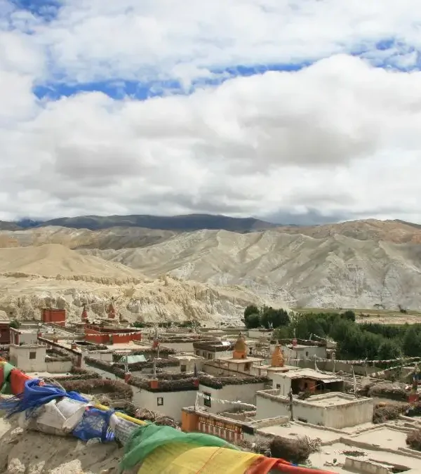 upper-mustang-tour-by-bus
